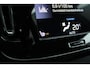 Volvo XC40 1.5 T3 Momentum | Lichtmetalen Velgen 18" | Rijstrooksensor Met Correctie | Uitwijk Assistent | Apple Carplay | Electronic Climate Controle | Voorstoelen Verwarmend | DAB Ontvanger | Sensus Connect Met High Performance Audio | Achteruitrijcamera | Achterbank Elektrisch Neerklapbaar |