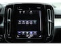Volvo XC40 1.5 T3 Momentum | Lichtmetalen Velgen 18" | Rijstrooksensor Met Correctie | Uitwijk Assistent | Apple Carplay | Electronic Climate Controle | Voorstoelen Verwarmend | DAB Ontvanger | Sensus Connect Met High Performance Audio | Achteruitrijcamera | Achterbank Elektrisch Neerklapbaar |