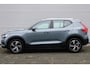 Volvo XC40 1.5 T3 Momentum | Lichtmetalen Velgen 18" | Rijstrooksensor Met Correctie | Uitwijk Assistent | Apple Carplay | Electronic Climate Controle | Voorstoelen Verwarmend | DAB Ontvanger | Sensus Connect Met High Performance Audio | Achteruitrijcamera | Achterbank Elektrisch Neerklapbaar |