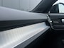 Volvo XC40 2.0 B4 Plus Dark | Trekhaak | Elektrische stoelen | Stoel en stuurwielverwarming | Adaptieve Cruise control | Camera | BLIS | LED | 18'' Velgen |