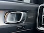 Volvo XC40 2.0 B4 Plus Dark | Trekhaak | Elektrische stoelen | Stoel en stuurwielverwarming | Adaptieve Cruise control | Camera | BLIS | LED | 18'' Velgen |