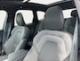 Volvo XC60 T6 Plug-in hybrid AWD Plus Black Edition | Luchtvering | Pano | Trekhaak | Extra getint glas | Blis | Achterbankverwarming |