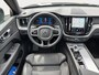 Volvo XC60 T6 Plug-in hybrid AWD Plus Black Edition | Luchtvering | Pano | Trekhaak | Extra getint glas | Blis | Achterbankverwarming |