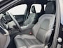 Volvo XC60 T6 Plug-in hybrid AWD Plus Black Edition | Luchtvering | Pano | Trekhaak | Extra getint glas | Blis | Achterbankverwarming |