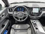 Volvo XC60 T6 Plug-in hybrid AWD Plus Black Edition | Luchtvering | Pano | Trekhaak | Extra getint glas | Blis | Achterbankverwarming |
