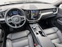 Volvo XC60 T6 Plug-in hybrid AWD Plus Black Edition Luchtvering | Trekhaak | Extra getint glas | Harman Kardon audio | Achterbankverwarming | Achteruitrijcamera | Apple Carplay/Android Auto|telefoonintegratie premium | Cruise control adaptief met Stop&Go en stuurhulp