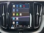 Volvo XC60 T6 Plug-in hybrid AWD Plus Black Edition Luchtvering | Trekhaak | Extra getint glas | Harman Kardon audio | Achterbankverwarming | Achteruitrijcamera | Apple Carplay/Android Auto|telefoonintegratie premium | Cruise control adaptief met Stop&Go en stuurhulp