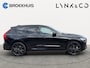 Volvo XC60 T6 Plug-in hybrid AWD Plus Black Edition | Luchtvering | Pano | Trekhaak | Extra getint glas | Blis | Achterbankverwarming |