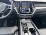 Volvo XC60 T6 Plug-in hybrid AWD Plus Black Edition Luchtvering | Trekhaak | Extra getint glas | Harman Kardon audio | Achterbankverwarming | Achteruitrijcamera | Apple Carplay/Android Auto|telefoonintegratie premium | Cruise control adaptief met Stop&Go en stuurhulp