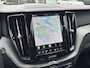 Volvo XC60 T6 Plug-in hybrid AWD Plus Black Edition | Luchtvering | Pano | Trekhaak | Extra getint glas | Blis | Achterbankverwarming |