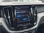 Volvo XC60 T6 Plug-in hybrid AWD Plus Black Edition | Luchtvering | Pano | Trekhaak | Extra getint glas | Blis | Achterbankverwarming |