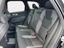 Volvo XC60 T6 Plug-in hybrid AWD Plus Black Edition | Luchtvering | Pano | Trekhaak | Extra getint glas | Blis | Achterbankverwarming |