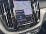 Volvo XC60 T6 Plug-in hybrid AWD Plus Black Edition | Luchtvering | Pano | Trekhaak | Extra getint glas | Blis | Achterbankverwarming |