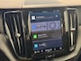 Volvo XC60 T6 Plug-in hybrid AWD Ultra Dark | Achterbank verwarmd | Achteruitrijcamera | Apple Carplay/Android Auto|telefoonintegratie premium