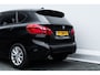 BMW 2-Serie Active Tourer 218i 136 PK High Executive | Automaat | 1 e Eign | 57..000 KM | | Leder ‘Dakota’| Clima | Navi | Pdc | Led | Head-Up Display |
