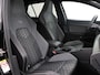 Volkswagen Golf 2.0 TDI R-LINE BUSINESS+ AUT. + 19 INCH | PANORAMA | SFEERVERLICHTING | VIRTUAL COCKPIT | SPORTSTOELEN