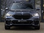 BMW X5 xDrive45e M Sport Lucht Pano 22” Laser Zwarte hemel