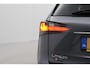 Lexus NX 300h AWD Luxury Line | Trekhaak | Leder | Standkachel | Stoel-/stuurverwarming | Navigatie | Keyless | Parkeersensoren voor/achter | Camera | 18 inch