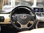 Lexus NX 300h AWD Luxury Line | Trekhaak, Navigatie, Leer, Stoelverwarming, Parkeersensoren, 18 inch, 1.500KG Trekgewicht, Zeer compleet!
