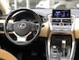 Lexus NX 300h AWD Luxury Line | Trekhaak, Navigatie, Leer, Stoelverwarming, Parkeersensoren, 18 inch, 1.500KG Trekgewicht, Zeer compleet!