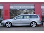 Volvo V70 2.0T R-Edition | Origineel NL | 1ste Eigenaar | Trekhaak | Leder | Cruise Control | Navigatie | PDC | Airco |
