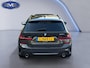 BMW 3-Serie Touring 330e M sport individual, dravitgrau, panoramadak ,laser,elec bedienbare trekhaak, vol opties, nl auto met nap