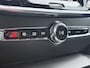 Volvo V60 2.0 B3 Momentum Advantage | Lederen Bekleding | Parkeercamera | Navigatie | Apple CarPlay & Android Auto | Cruise Control | Stoel-/Stuurverwarming |