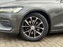Volvo V60 2.0 B3 Momentum Advantage | Lederen Bekleding | Parkeercamera | Navigatie | Apple CarPlay & Android Auto | Cruise Control | Stoel-/Stuurverwarming |