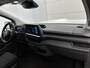 Volkswagen Transporter L1H1 64 kWh 136PK | Automaat | Trekhaak | Parkeersensoren Voor + Achter | Achteruitrijcamera | Adaptive Cruise Control | Multifunctioneel Stuurwiel | Airco | Apple/Android Carplay | Elektrisch Verstelbare Spiegels |