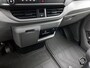 Volkswagen Transporter L1H1 64 kWh 136PK | Automaat | Trekhaak | Parkeersensoren Voor + Achter | Achteruitrijcamera | Adaptive Cruise Control | Multifunctioneel Stuurwiel | Airco | Apple/Android Carplay | Elektrisch Verstelbare Spiegels |
