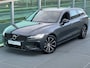 Volvo V60 2.0 T6 Plug-in hybrid AWD Plus Dark Harman-Kardon premium sound, Elektr Verstelbare stoelen, Verwarmde stoelen+stuur, Trekhaak semi elektrisch