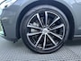 Volvo V60 2.0 T6 Plug-in hybrid AWD Plus Dark Harman-Kardon premium sound, Elektr Verstelbare stoelen, Verwarmde stoelen+stuur, Trekhaak semi elektrisch