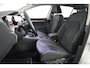 Volkswagen Golf 1.5 TSI Style 130pk 6bak| Navi| 18'LMvelgen| head-up display| verwarmde voorstoelen