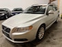 Volvo V70 2.5T Momentum / STOELVERW. / DEALER ONDR / NWE APK