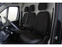 Opel Movano 140pk L2H2 Edition Navi Camera Parkeersensoren Trekhaak Cruise control Airco