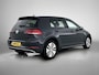 Volkswagen E-Golf E-DITION 136pk Automaat | Navigatie | Climate Control | Adaptieve Cruise Control | Parkeersensoren | LED |16" LMV | Verwarmde Voorstoelen | Apple Carplay/Android Auto |