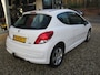 Peugeot 207 1.6 VTi Première zeer mooi met trekhaak  apk 21-05-2026