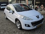 Peugeot 207 1.6 VTi Première zeer mooi met trekhaak  apk 21-05-2026
