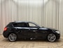 BMW 1-Serie 118i High Executive M-Sport / Org.NL! / Digital Cockpit / Navi Pro / Leder / Stoelverwarming / Cruise / LED / 18'' LMV
