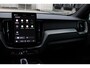 Volvo XC60 2.0 T6 Plug-in hybrid AWD Ultra Black Edition | Head-up display | Adaptive Cruise & Pilot Assist | Panoramisch Schuif-/Kanteldak | 360-Camera | Harman Kardon Premium Audio | Draadloze Telefoonlader
