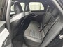 Peugeot E-3008 Launch Edition 325 Dual Motor 73 kWh Black Edition | 11 kW lader | Achterbank in delen neerklapbaar | Achterstoelen verwarmd