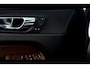 Volvo XC60 2.0 T8 AWD 299kW/407pk Aut8 Twin Engine Inscription PANORAMADAK + HEAD-UP DISPLAY + STOELVERWARMING V&A + STUURVERWARMING + ADAPT.CRUISE + PILOT ASSIST + STANDKACHEL + ON-CALL + SUBWOOFER + LEER + CAMERA + PARKASSISTENT + 20" LM-VELGEN/18" LM-VELGEN WINTE