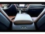Volvo XC60 2.0 T8 AWD 299kW/407pk Aut8 Twin Engine Inscription PANORAMADAK + HEAD-UP DISPLAY + STOELVERWARMING V&A + STUURVERWARMING + ADAPT.CRUISE + PILOT ASSIST + STANDKACHEL + ON-CALL + SUBWOOFER + LEER + CAMERA + PARKASSISTENT + 20" LM-VELGEN/18" LM-VELGEN WINTE
