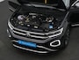Volkswagen T-Roc 1.5 TSI 150 pk DSG Style | Achteruitrijcamera | Adaptive Cruise | Navigatie | Alcantara | Side Assist