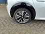 Peugeot e-208 EV GT 350 50 kWh 3-Fase | Achterbank in delen neerklapbaar | Achteruitrijcamera | Airco (automatisch)