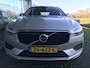 Volvo XC60 2.0 D4 Momentum Luxury Automaat | Rijklaar incl 12 mnd Bovag | Panoramadak Trekhaak Carplay/Android auto