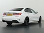 BMW 3-Serie 320i High Executive Edition | M-Sport | Sportstoelen | Digitaal Dashboard | HUD | Apple CarPlay/Android Auto | Navigatie | Camera | DAB | Stoelverwarming | Adaptieve Cruise Control | Interieur Verlichting | LED |