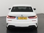 BMW 3-Serie 320i High Executive Edition | M-Sport | Sportstoelen | Digitaal Dashboard | HUD | Apple CarPlay/Android Auto | Navigatie | Camera | DAB | Stoelverwarming | Adaptieve Cruise Control | Interieur Verlichting | LED |