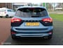Ford Focus Wagon 1.0 EcoBoost Hybrid ST Line X Business, Camera, Electrische achterklep, Voor + achter Pdc, App connect, Digitaal dashboard, Clima, Navi, Donker glas, Carbon interieur, Rode remklauwen, Zwarte dakrails, 17 Inch Lmv.