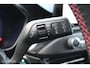 Ford Focus Wagon 1.0 EcoBoost Hybrid ST Line X Business, Camera, Electrische achterklep, Voor + achter Pdc, App connect, Digitaal dashboard, Clima, Navi, Donker glas, Carbon interieur, Rode remklauwen, Zwarte dakrails, 17 Inch Lmv.
